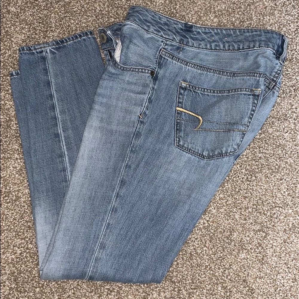 Light denim American eagle jeans